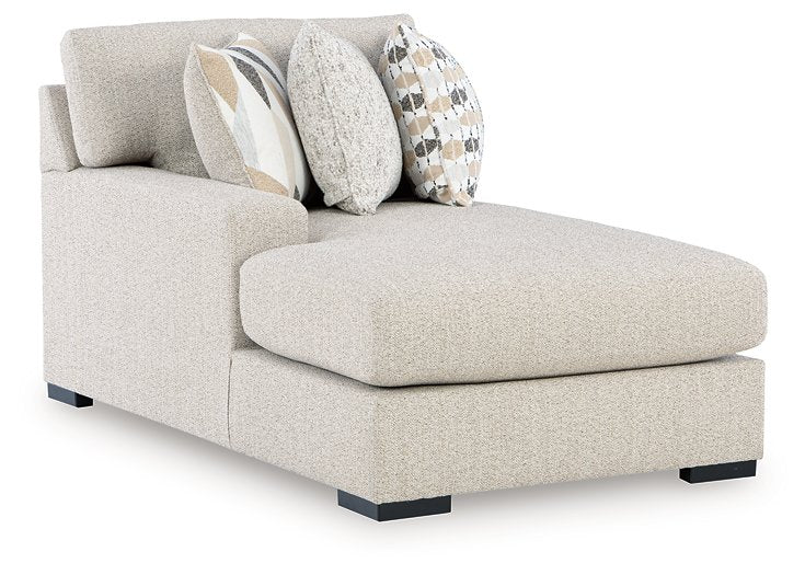 Laurelgrove Sectional with Chaise