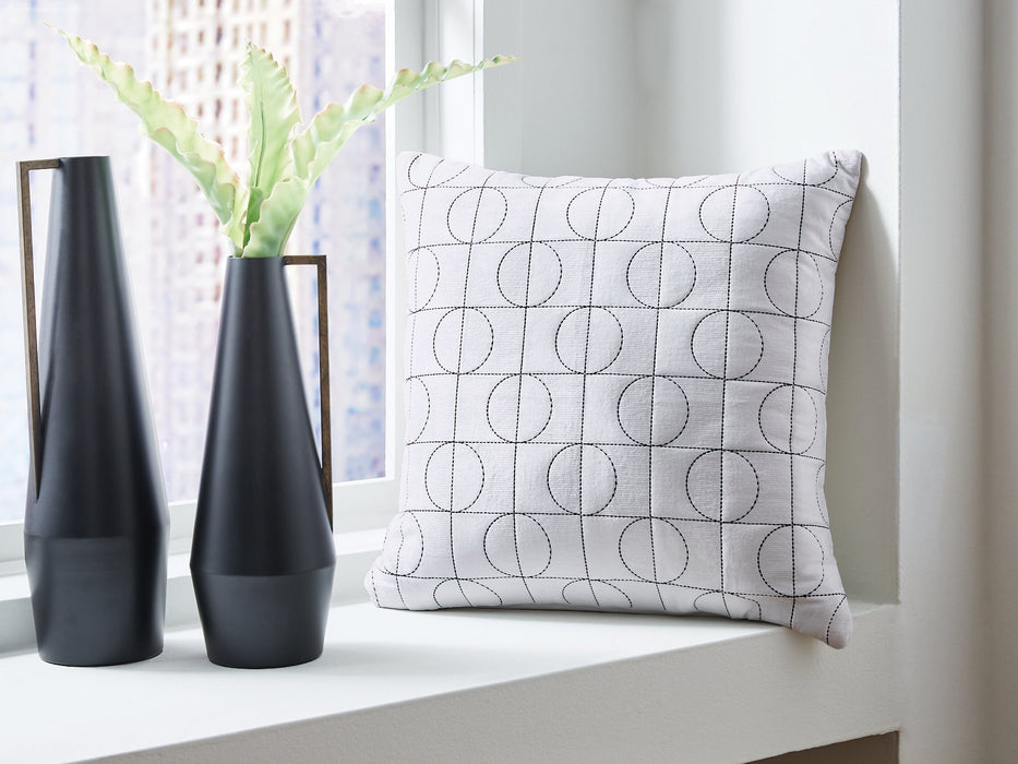 Kydner Pillow (Set of 4)