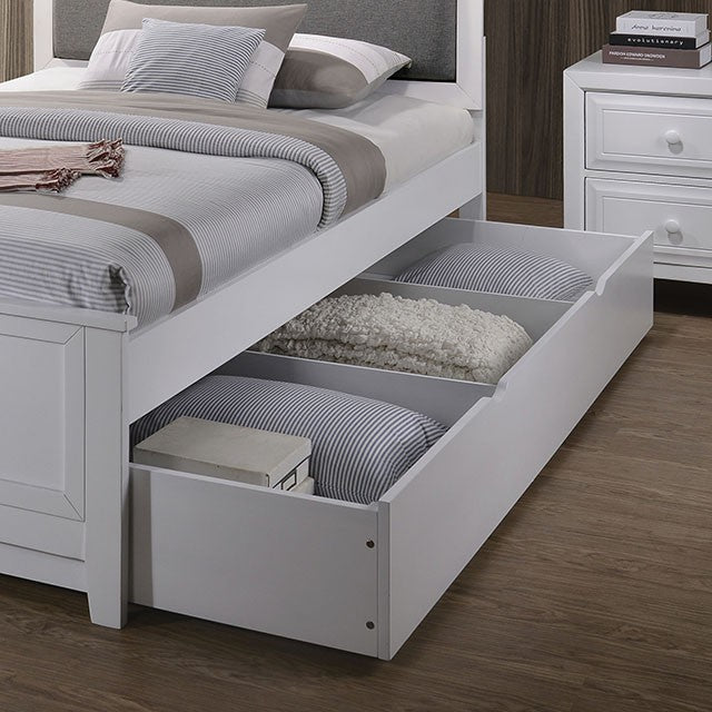 Kirsten Trundle White